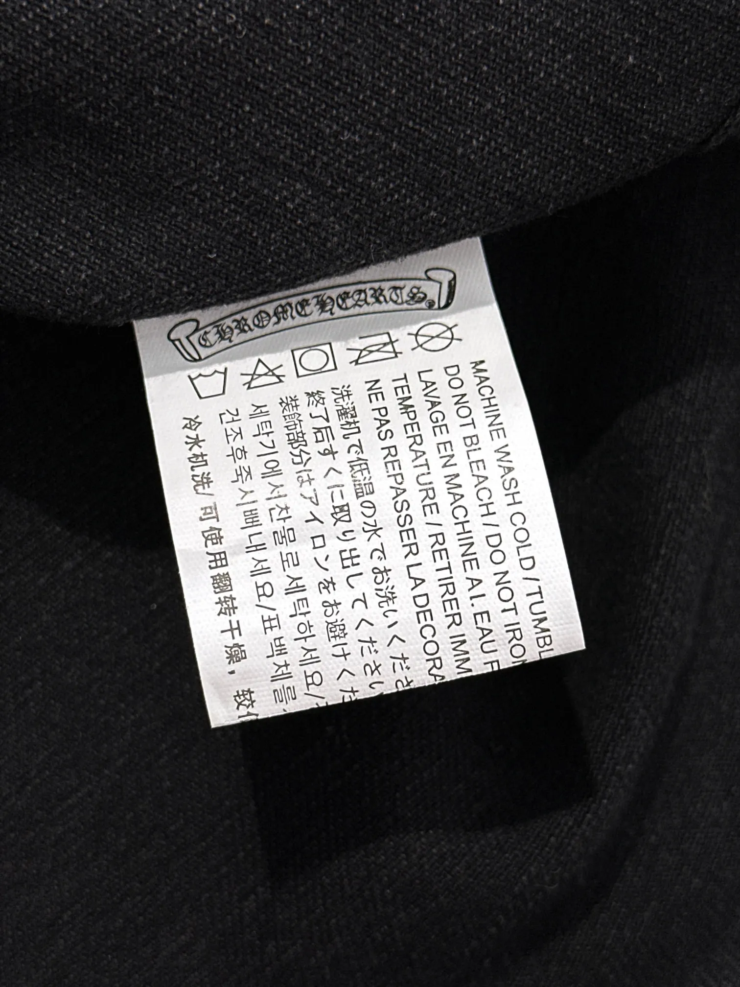 🅿️380 Kroxin 2025 catwalk style high-end customized jacquard denim jacket, the texture is first-class, the fabric is made of original jacquard material, brand LOGO engraved, the classic lapel denim jacket is simple and fashionable, low-key luxury, deeply sought after by big stars and Internet celebrities, one of the must-have items for fashionistas! Size: M-3XL